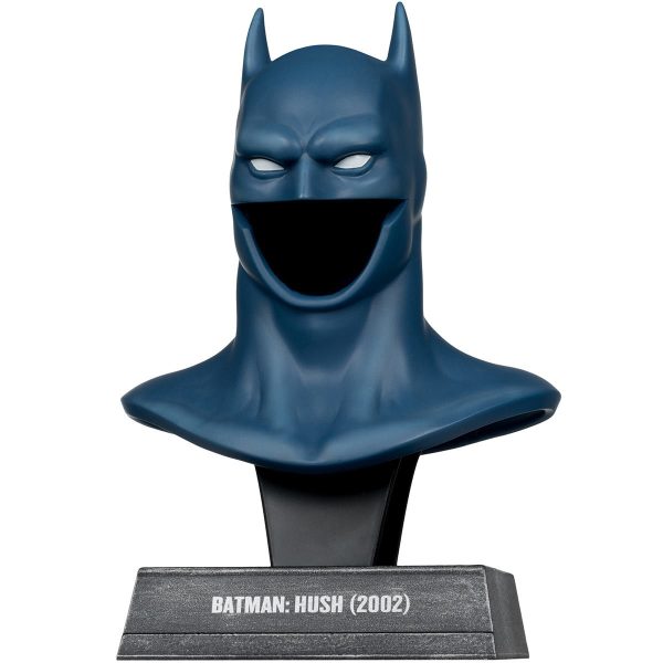 Fun179170	DC Direct Prop Replica Wave 2 Batman Hush 1:3 Scale Cowl - Imagen 3