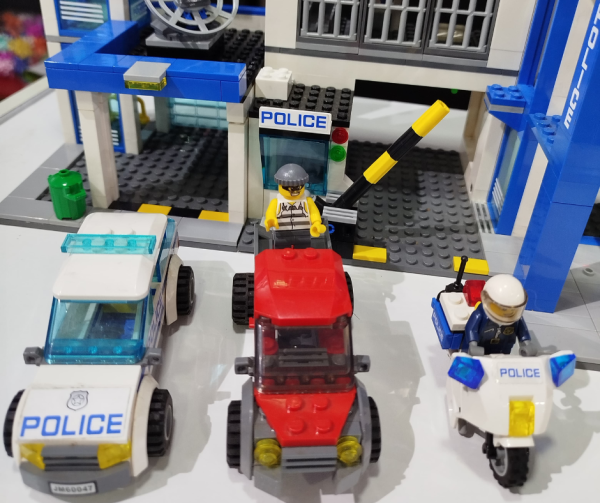 60047 Lego City Police Station (Sin manuales) - Imagen 3