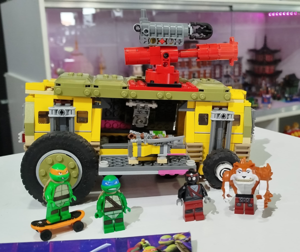 79104 Lego TMNT Shellraiser Street Chase