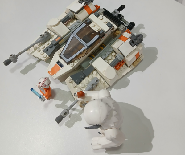8089 Lego Hoth Wampa Cave - Imagen 3