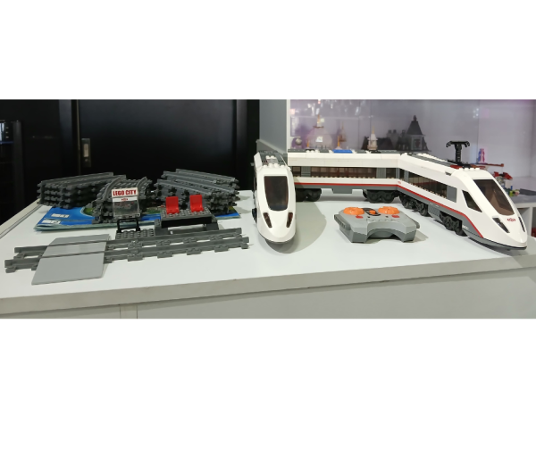 60051	Lego High Speed Passenger Train
