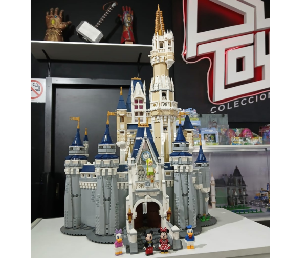 71040 Lego The Disney Castle