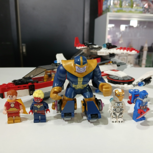 76049 LEGO Marvel Super Heroes Avenjet Space Mission