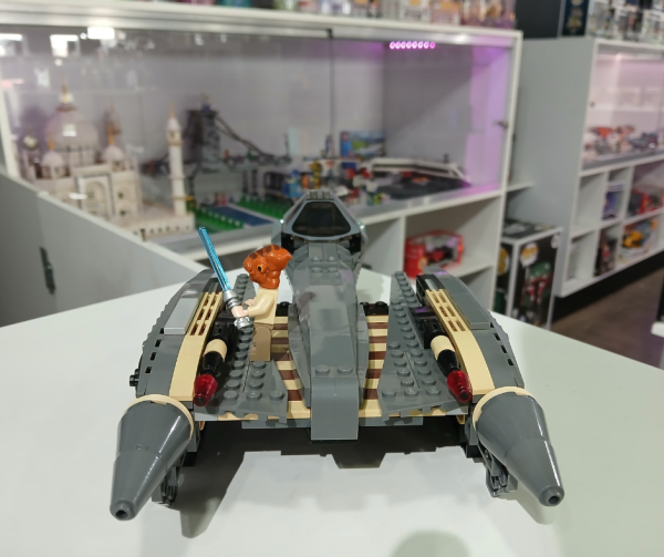 8095 LEGO Star Wars: General Grievous Starfighter - Imagen 4