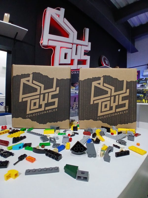Caja de piezas Lego 4.5 libras