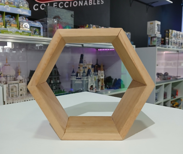 Rombo de madera grande para exhibición