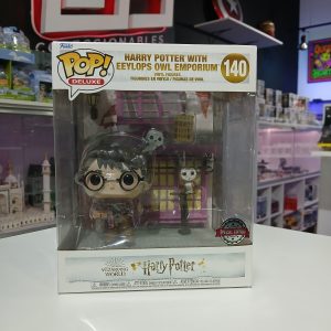 fun581356	Harry Potter With eeylops owl Emporium