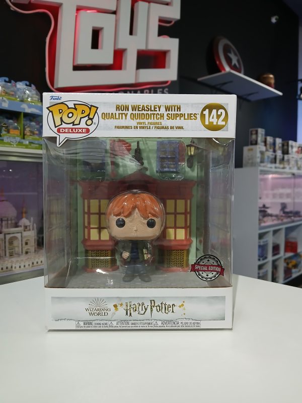 fun581257	Ron Weasley With Quality Quidditch Supplies