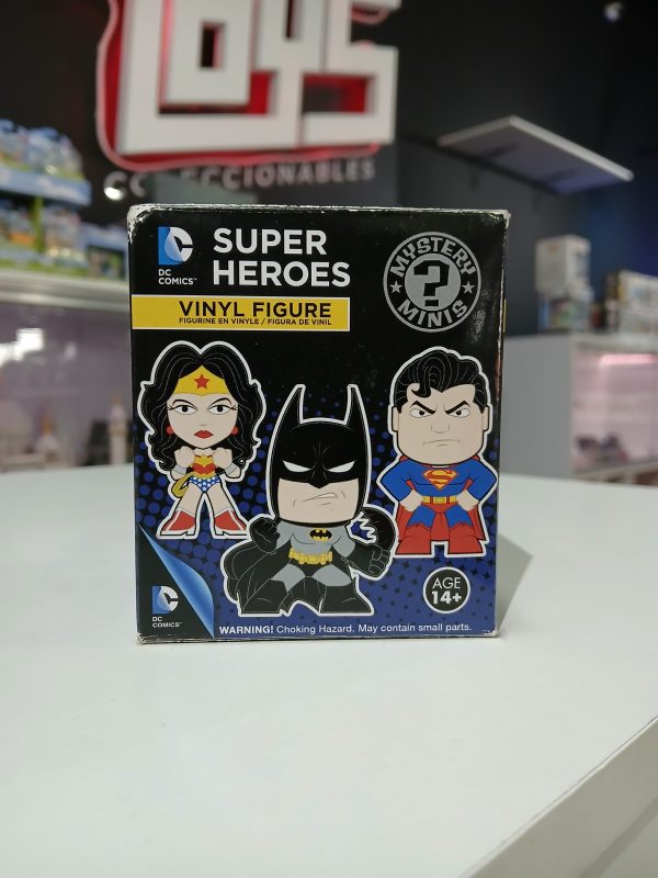 fun044527	DC Comics  Justice League 12pc Mystery Minis Disp