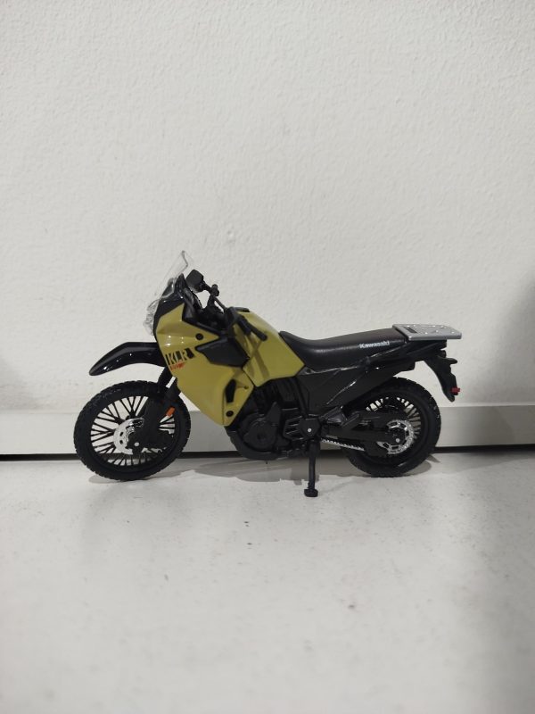 Moto 17	Kawasaki KLR 650 abierta
