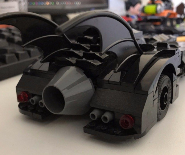 ART001	Artifex Lego Batmobile - Imagen 3