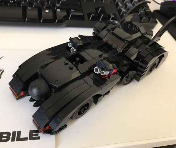 ART001	Artifex Lego Batmobile