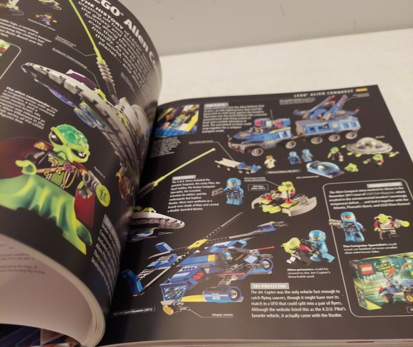 Lego Book - Imagen 4