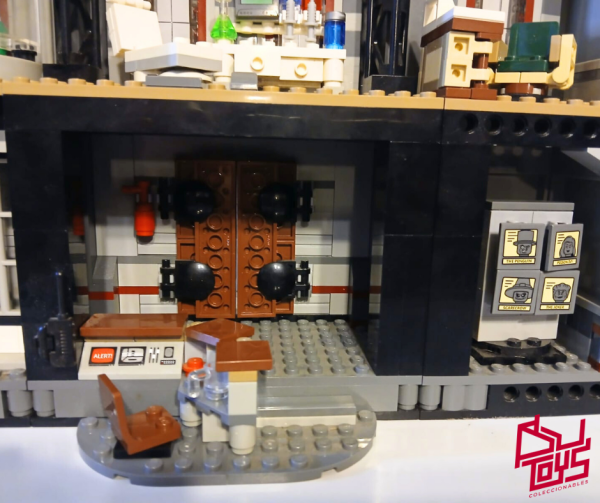 10937 Arkham Asylum Breakout - Imagen 3