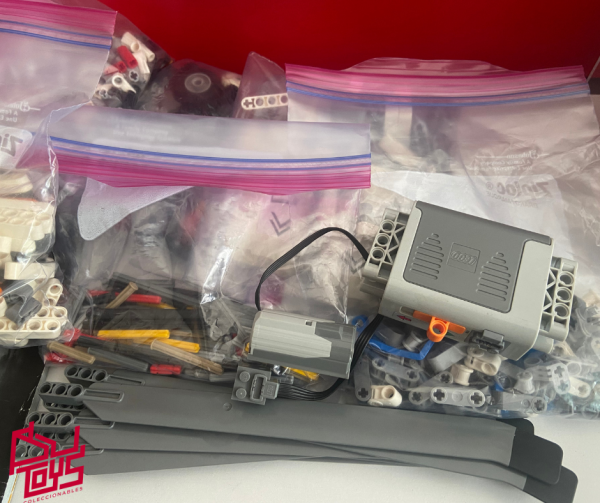 42052	LEGO Technic Heavy Lift Helicopter - Imagen 4