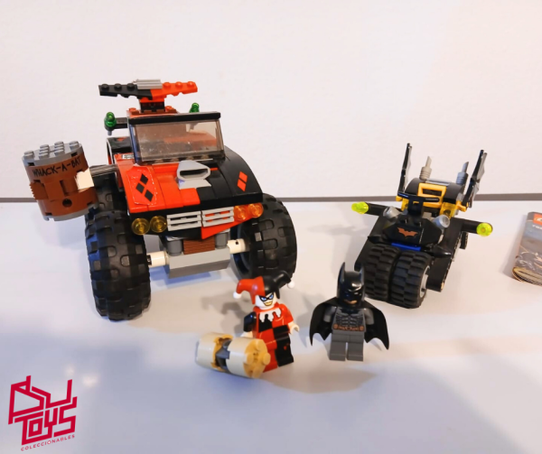 7886 The Batcycle Harley Quinn Hammer Truck