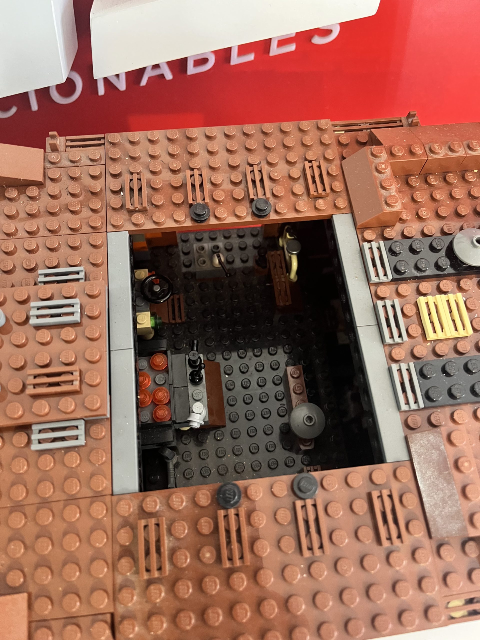 Lego 10144 Sandcrawler set de 2005 - Imagen 4