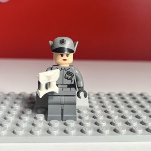 First Order Officer (Lieutenant / Captain) - Female	75104	star wars