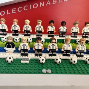 lego Serie LEGO Minifigures - DFB Selección alemana completa 	71014